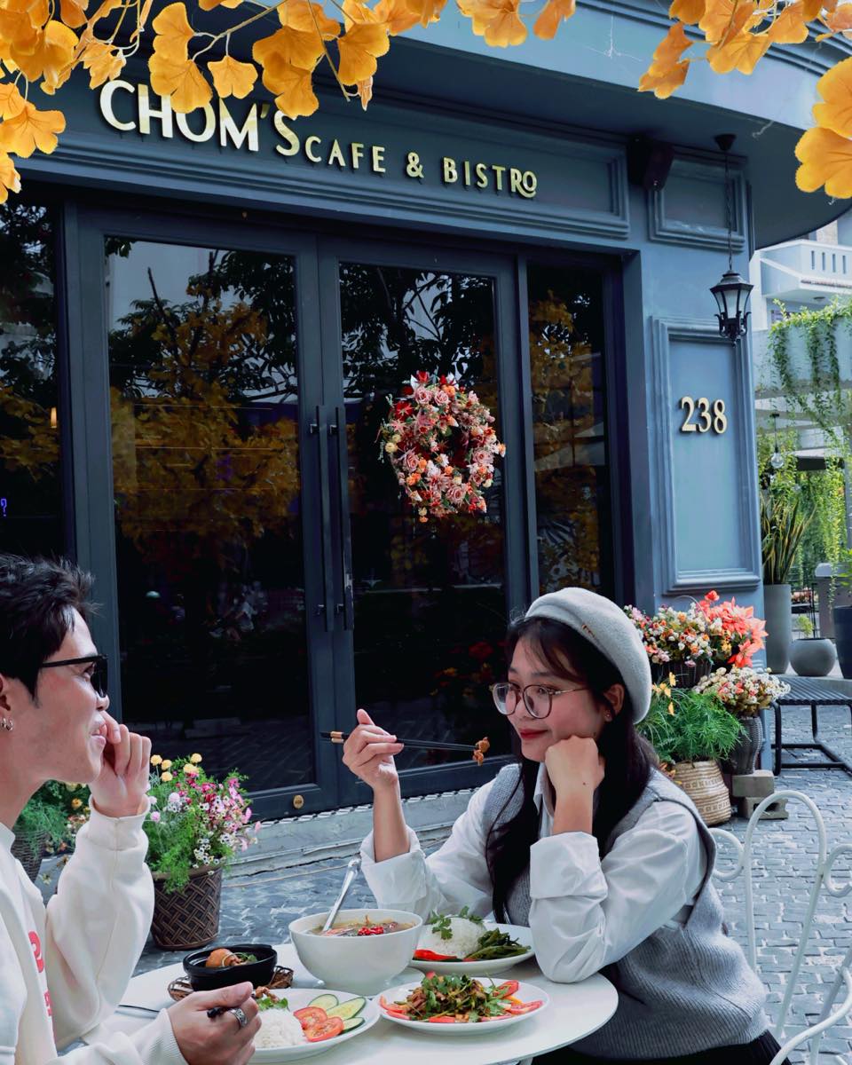 Quán cafe xuyên Tết đậm chất Nam Bộ