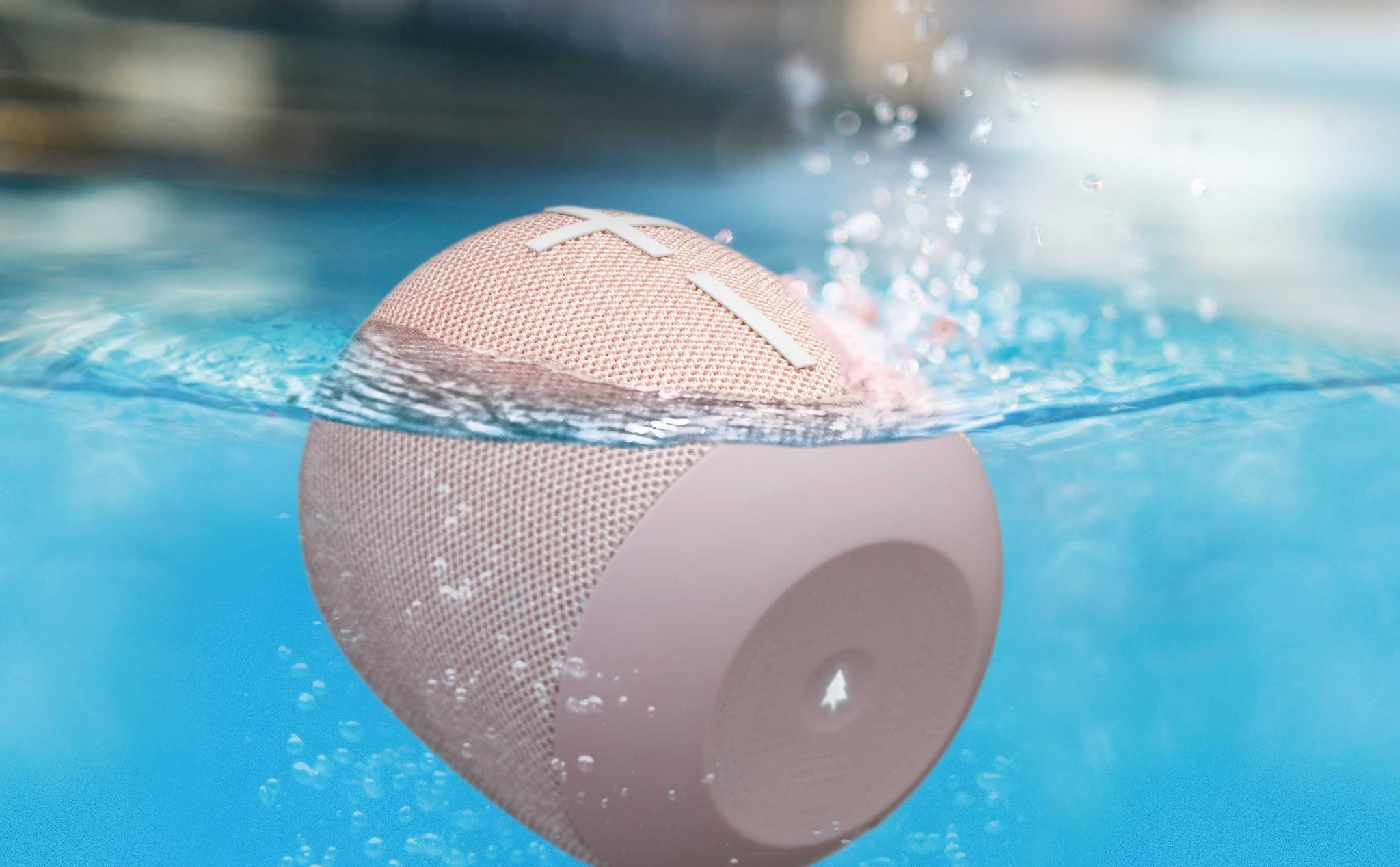 Loa Bluetooth chống nước