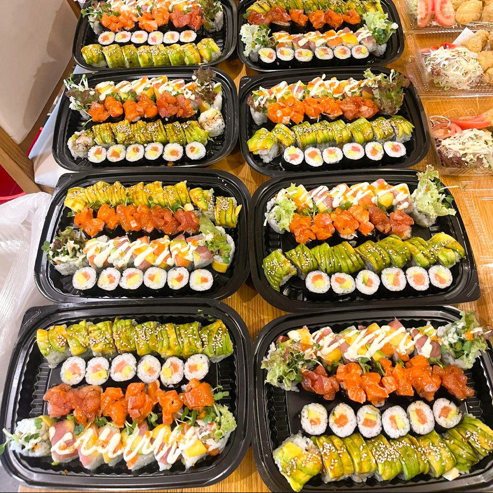 Cửa hàng Sushi dành cho sinh viên