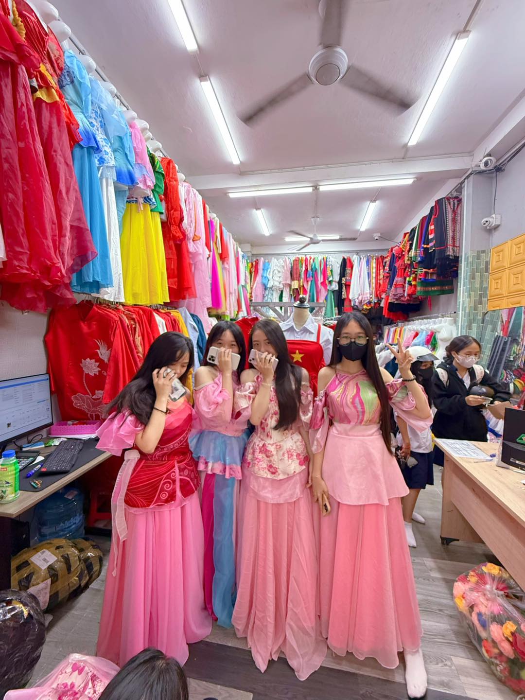 Địa chỉ thuê áo dài Tết tại Trang Phục Hồng Hạnh