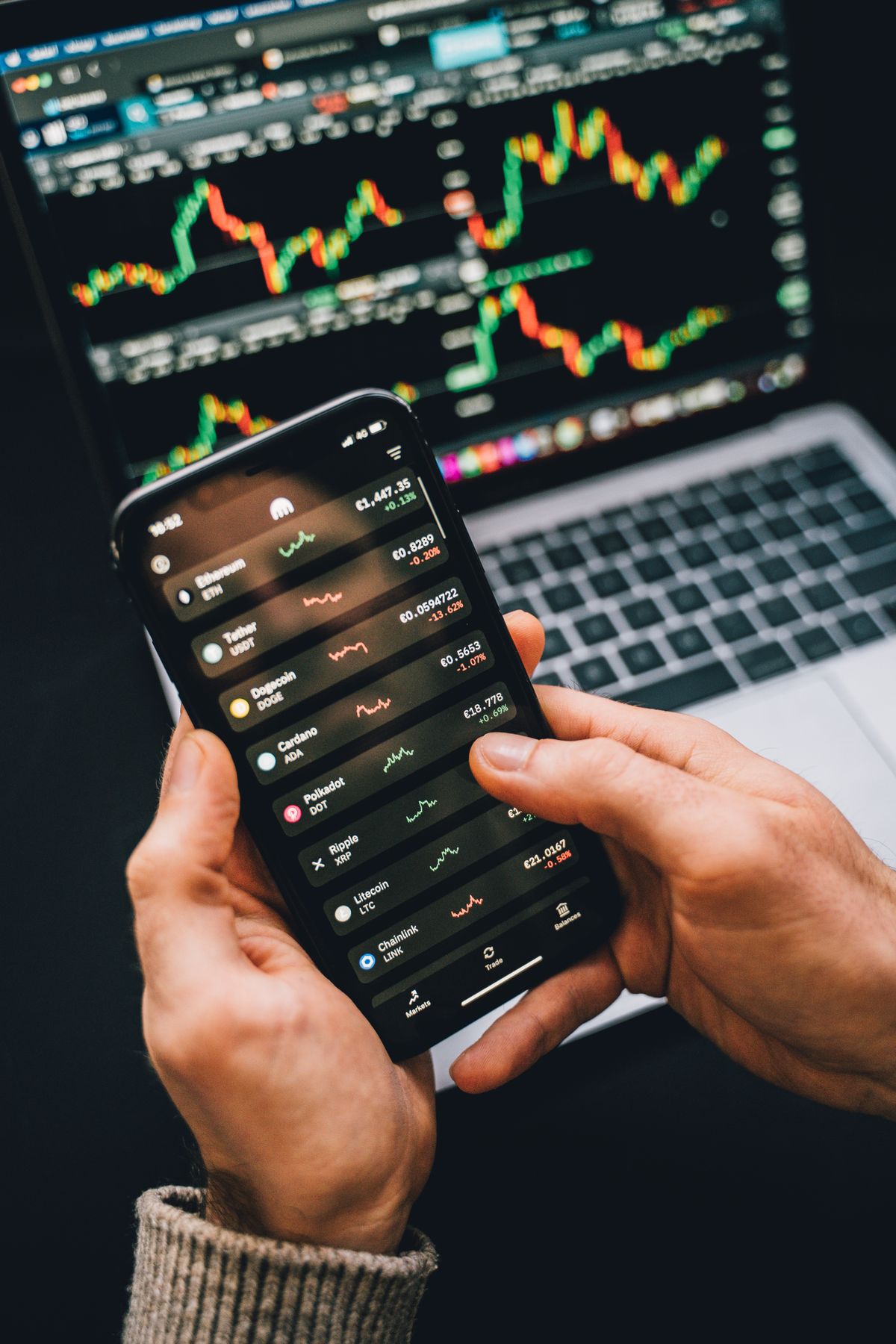 App chứng khoán uy tín giao diện trên điện thoại