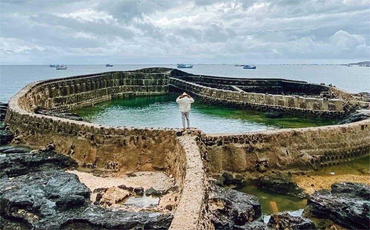 Check-in bãi biển hoang sơ Việt Nam độc đáo