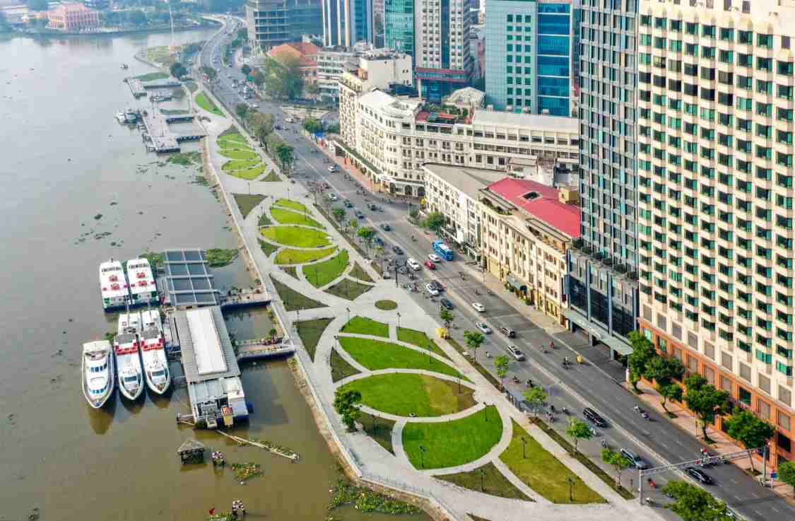 Bến Bạch Đằng nhìn từ trên cao - Địa điểm check-in cực hot