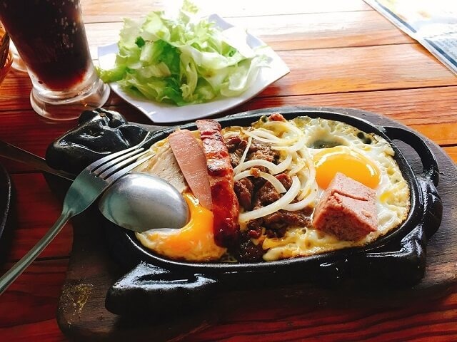 Thưởng thức đặc sản tại quán bò né ngon 3 Ngon Sài Gòn