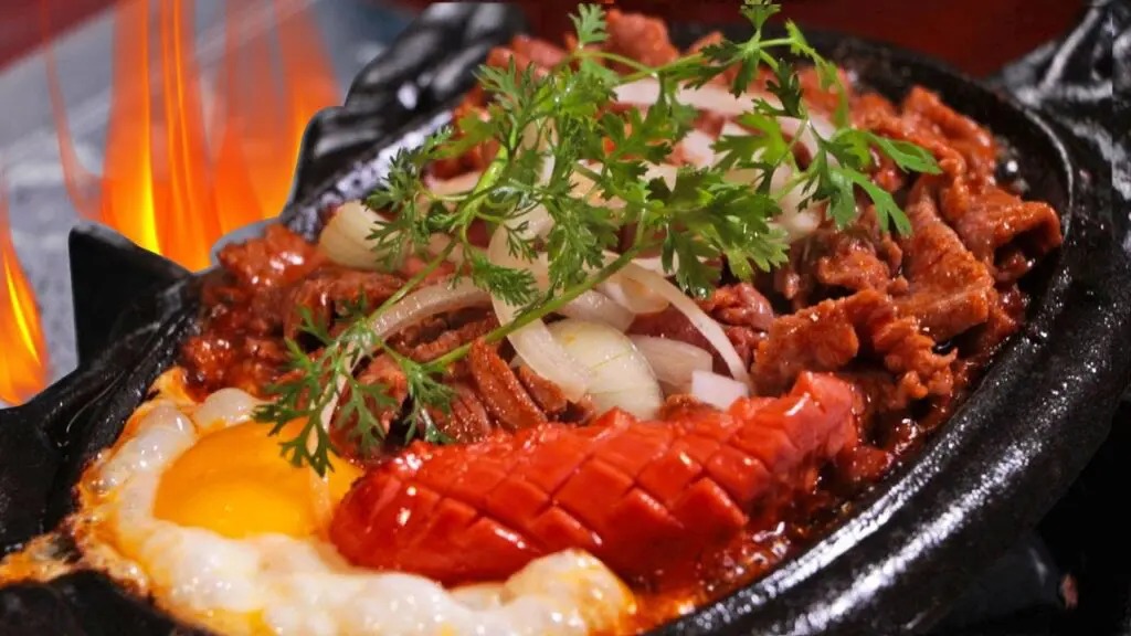 Cận cảnh chảo thịt tại quán bò né ngon nức tiếng Sài Thành