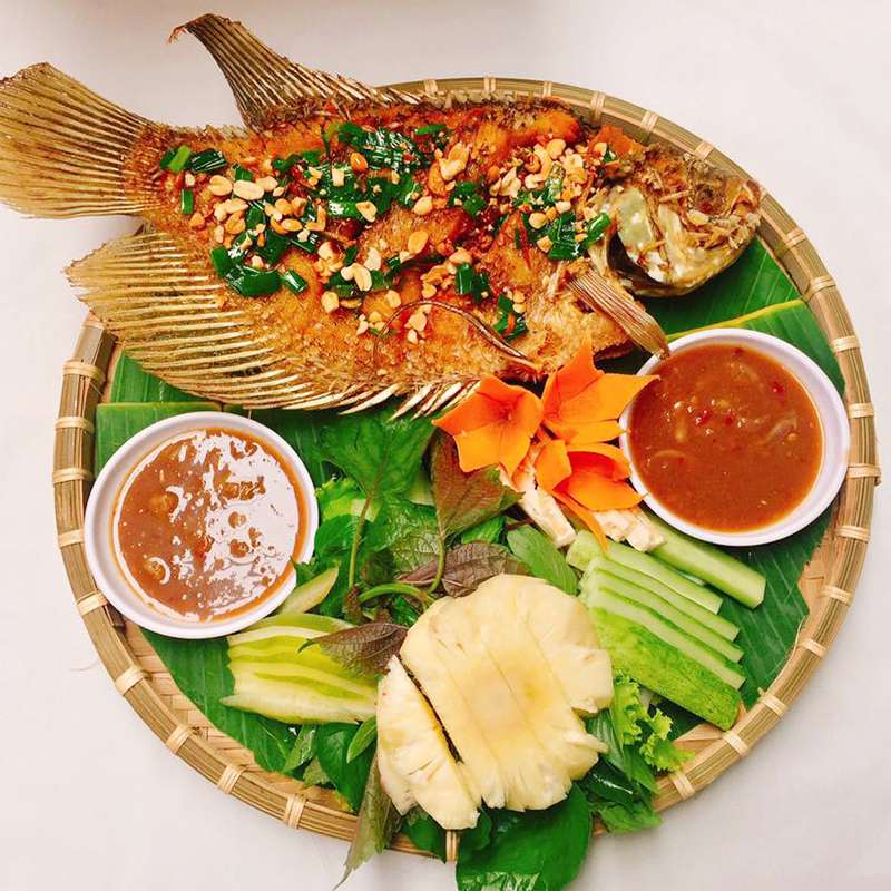 Chiên cá thơm ngon không dính chảo