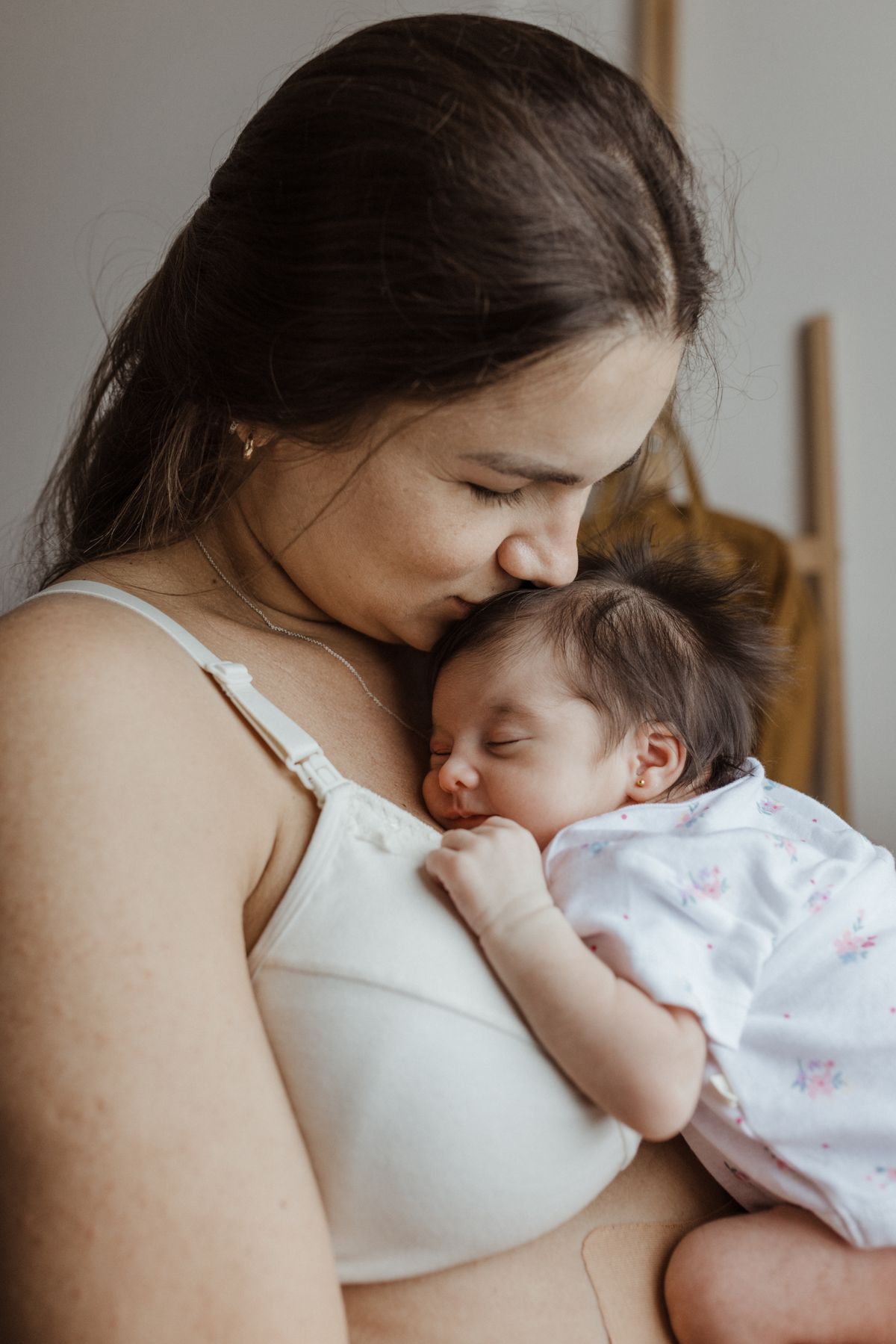 Cho con bú cũng là cách giảm cân sau sinh hiệu quả tự nhiên cho mẹ