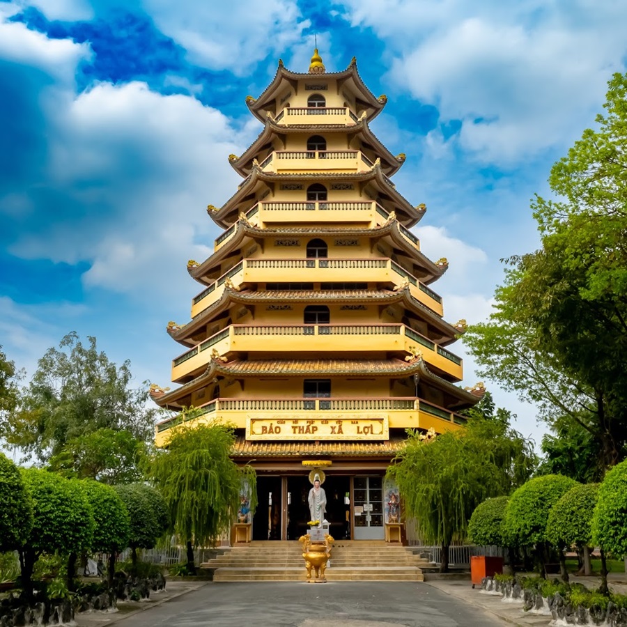 Ngôi chùa linh thiêng đậm chất xưa