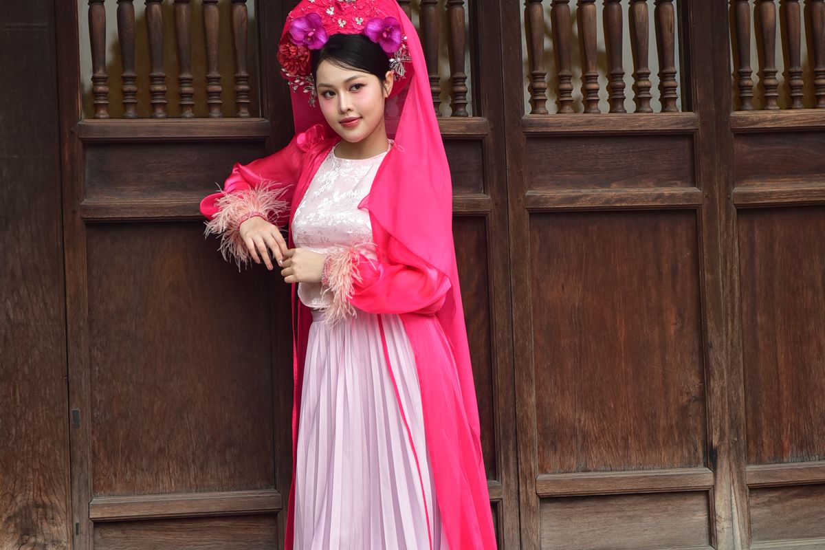 Cổ phục tạo nên những khung hình đậm chất cổ điển