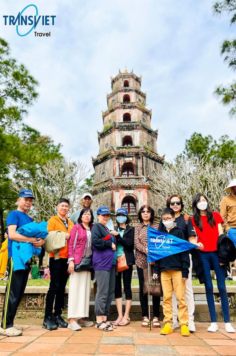Du lịch chuyên tour nội địa trải nghiệm tour “Mùa lúa vàng Tây Bắc” do TransViet tổ chức, với hướng dẫn viên giàu kinh nghiệm và dịch vụ chu đáo.