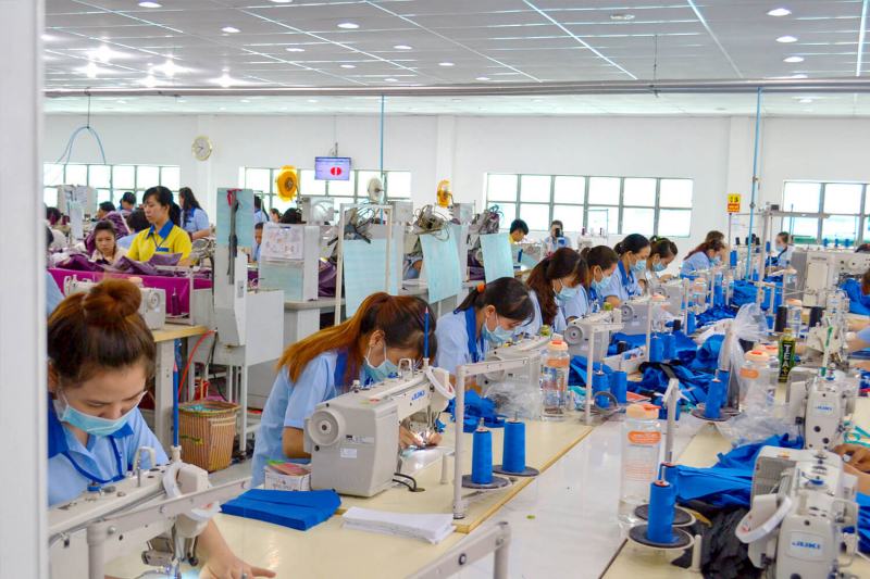 Garmex Sài Gòn công ty may mặc tại TP HCM chuyên sản xuất và xuất khẩu dệt kim áo jacket đồ thể thao đạt tiêu chuẩn quốc tế.