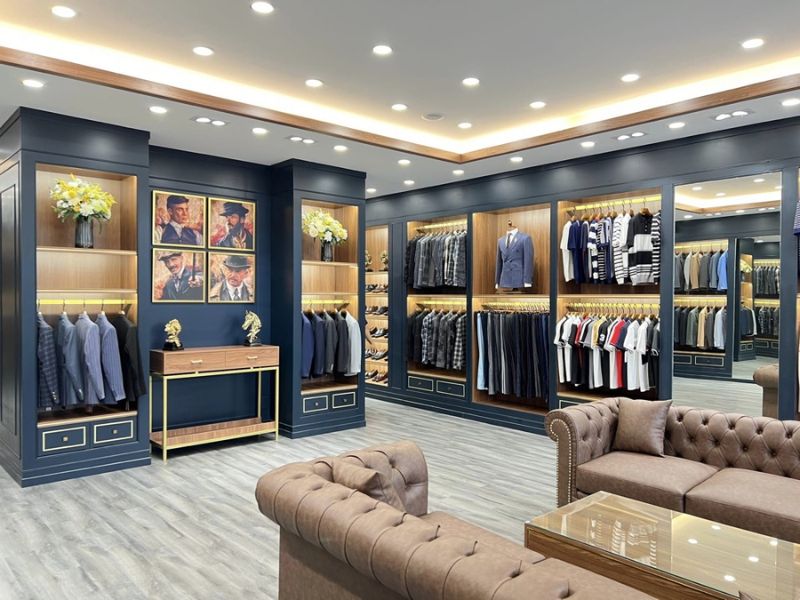 Khám phá không gian mua sắm vest sang trọng, đa dạng kiểu dáng tại TP.HCM – nơi quý ông tìm thấy sự tinh tế, vừa vặn và phong cách trong từng bộ vest.