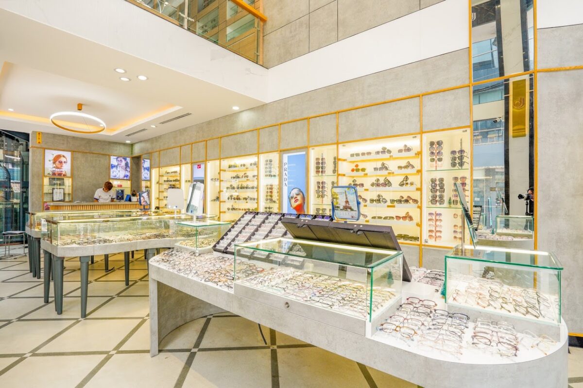 Cửa hàng mắt kính tại TPHCM