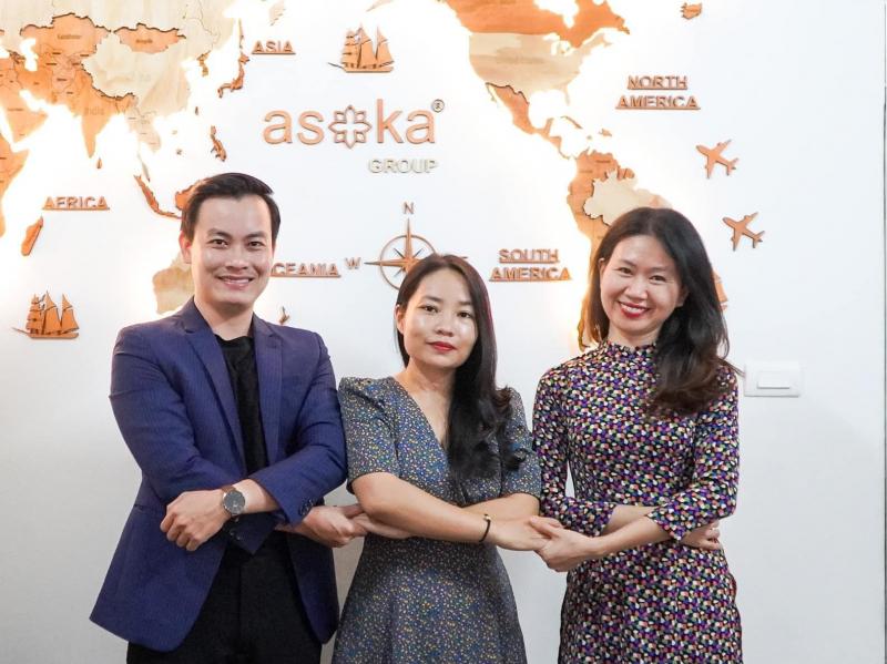 Nhân sự tư vấn tại Asoka Law – công ty cung cấp dịch vụ đăng ký thương hiệu đáng tin cậy, hỗ trợ đầy đủ từ tra cứu đến hoàn tất thủ tục pháp lý.

