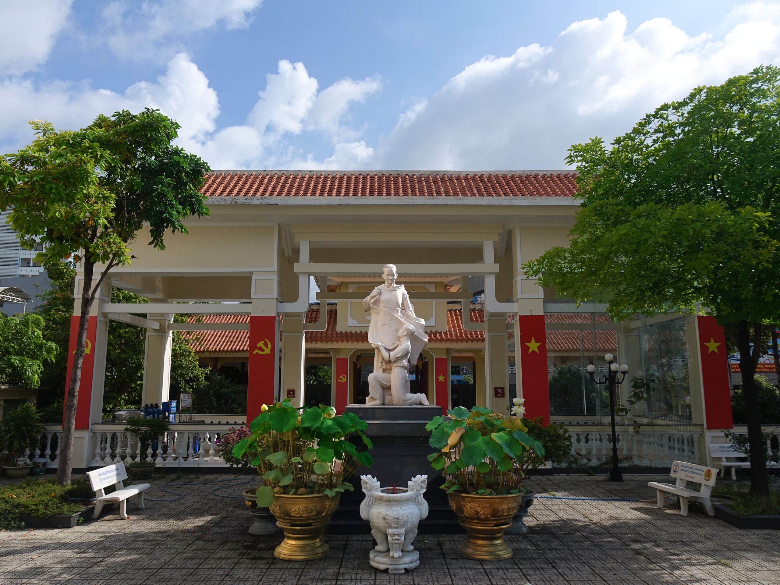 tượng đài địa điểm đi chơi miễn phí TP.HCM