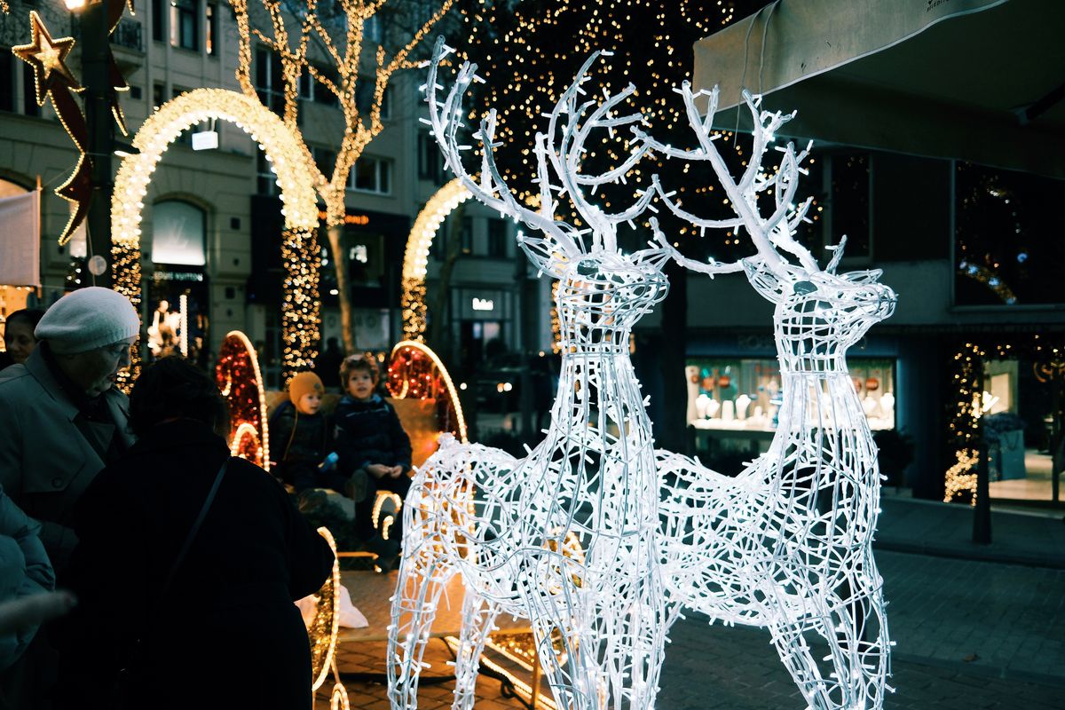 Mô hình đèn trang trí Giáng sinh tại địa điểm đi chơi Noel Sài Gòn