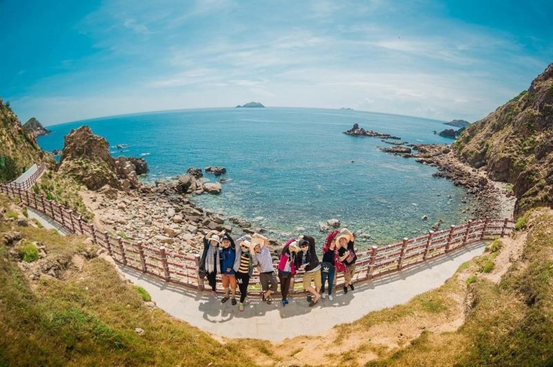 Eo Gió – Địa điểm du lịch hoang sơ với eo biển vòng cung đẹp nhất Quy Nhơn.