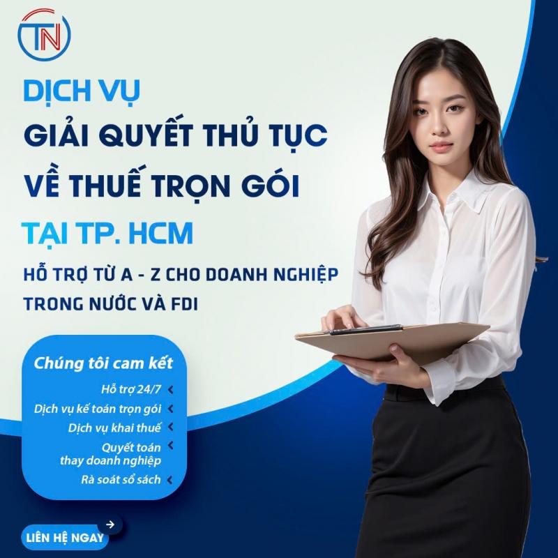 Nhân viên dịch vụ Kế Toán TN đang xử lý sổ sách và chứng từ thuế cho doanh nghiệp SME tại TP.HCM, hỗ trợ online và giao nhận tận nơi.