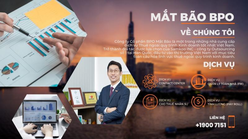 Chuyên viên Mắt Bão BPO đang vận hành hệ thống tự động cung cấp dịch vụ tính lương, đảm bảo tốc độ và độ chính xác cao.