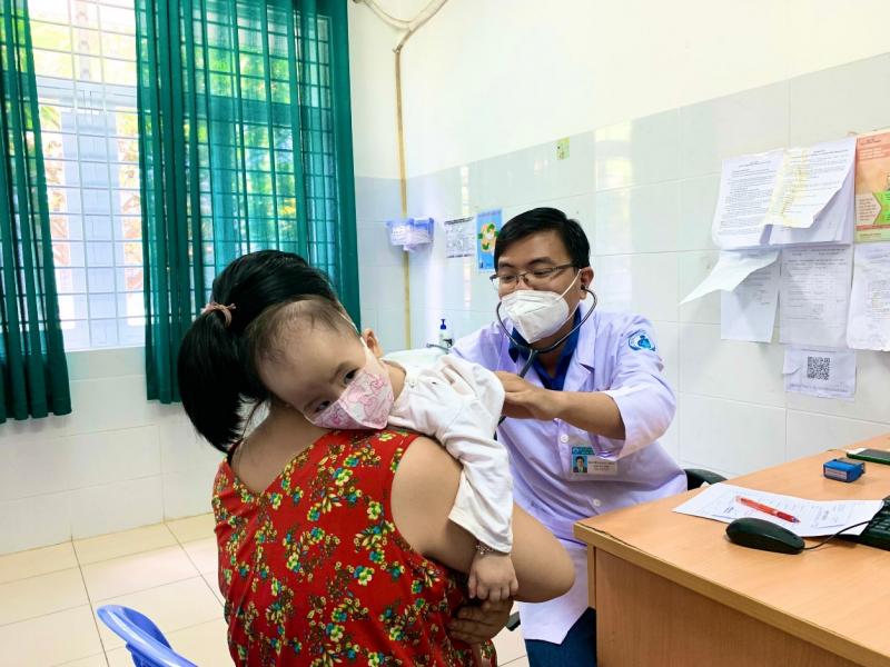 Bệnh viện Nhi Đồng 2 tại TP. Hồ Chí Minh chuyên khám và điều trị bệnh động kinh ở trẻ em, với đội ngũ bác sĩ thần kinh nhi giàu kinh nghiệm và thiết bị chẩn đoán tiên tiến như EEG, MRI.