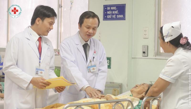 Hình ảnh Bệnh viện Nhân Dân 115 – cơ sở y tế hàng đầu tại TP. Hồ Chí Minh, nổi bật với đội ngũ chuyên khoa tiêu hóa và trang thiết bị hiện đại trong điều trị viêm loét dạ dày.