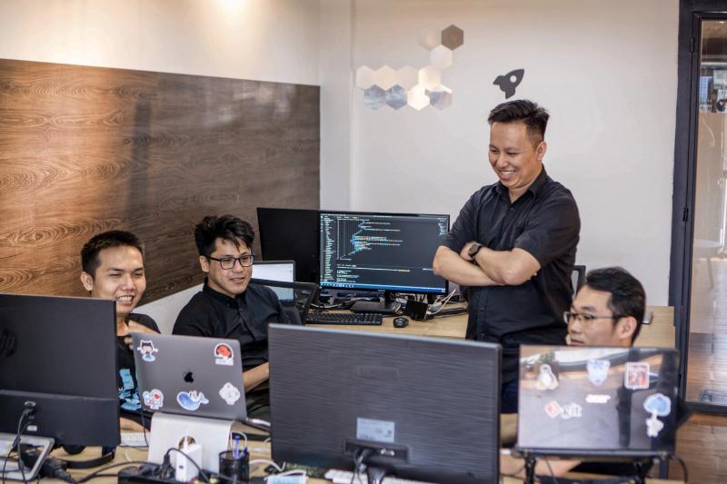 Digital Launch thực hiện chiến dịch Digital Marketing tích hợp từ SEO, SEM, Social Media đến Email Marketing nhằm tối đa hiệu quả chuyển đổi.