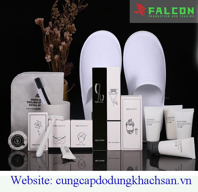 Hình ảnh bộ đồ amenities phòng tắm được Falcon cung cấp – giải pháp tối ưu cho khách sạn nhờ vào chất lượng tốt và khả năng tùy chỉnh theo yêu cầu.


