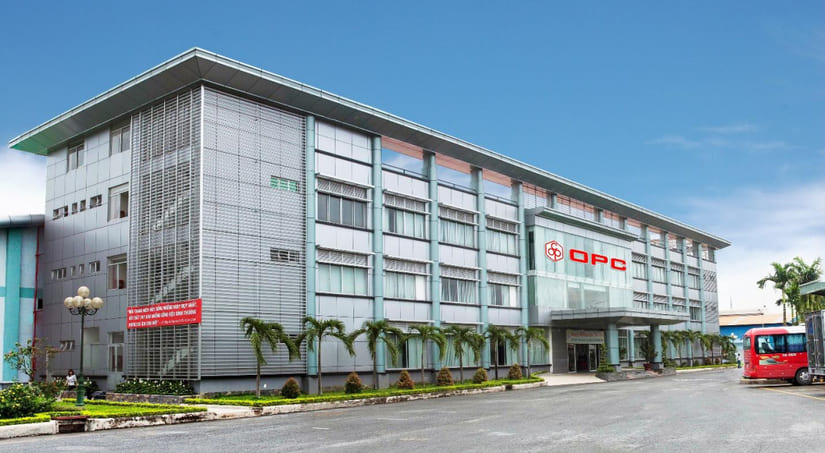 Trụ sở chính doanh nghiệp dược phẩm OPC tại TP.HCM với thiết kế hiện đại, khang trang.