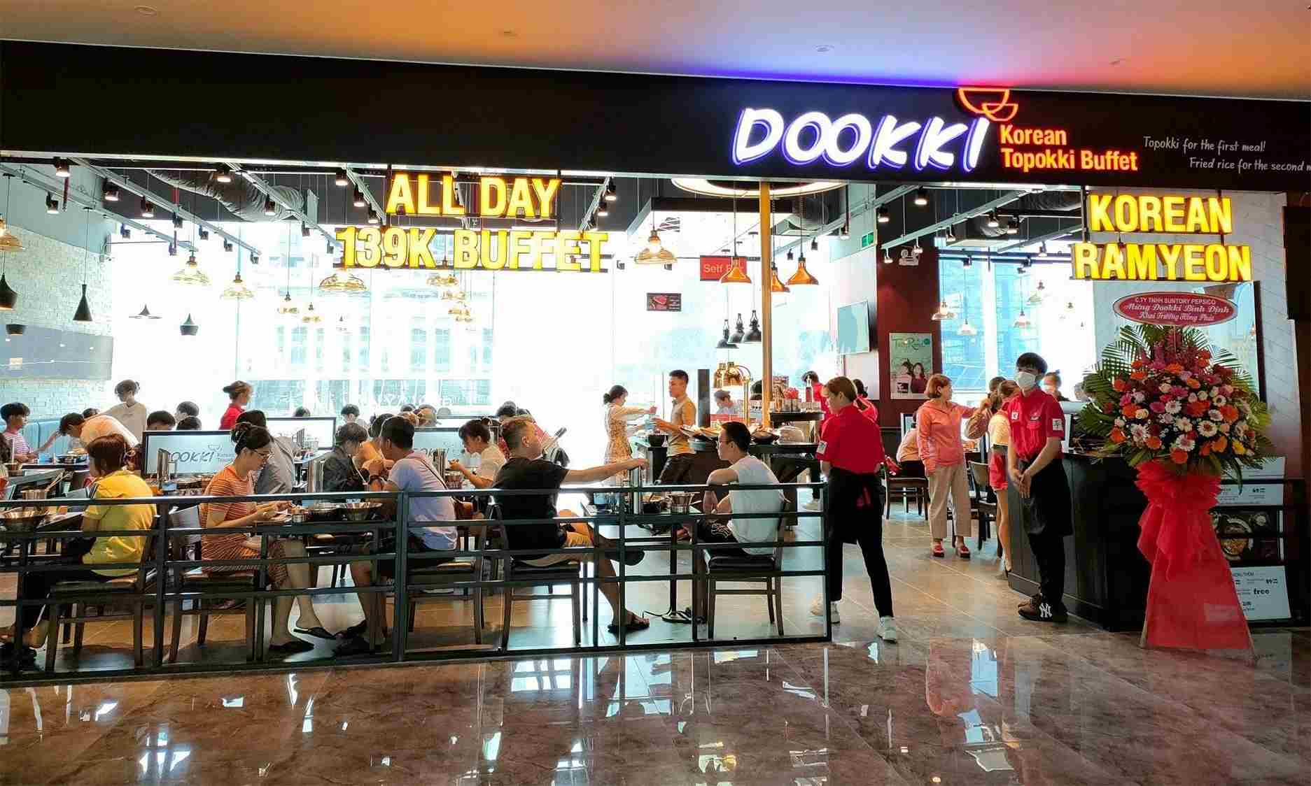 Không gian quán tokbokki ngon Dookki Việt Nam