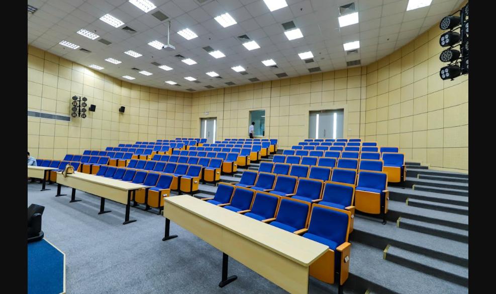 Giảng đường hiện đại đại học RMIT Nam Sài Gòn với hệ thống ghế ngồi chất lượng cao
