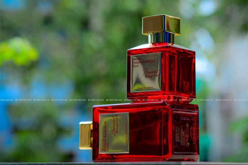 Shop nước hoa Perfume168 tại TP. HCM chuyên phân phối hàng authentic với chính sách minh bạch.