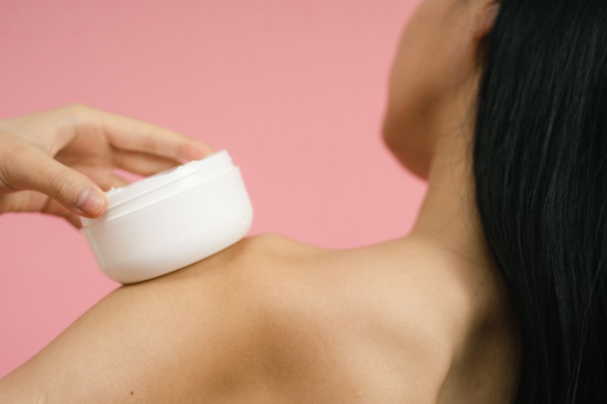 Kem dưỡng da body tốt nhất 2026 giúp dưỡng ẩm da