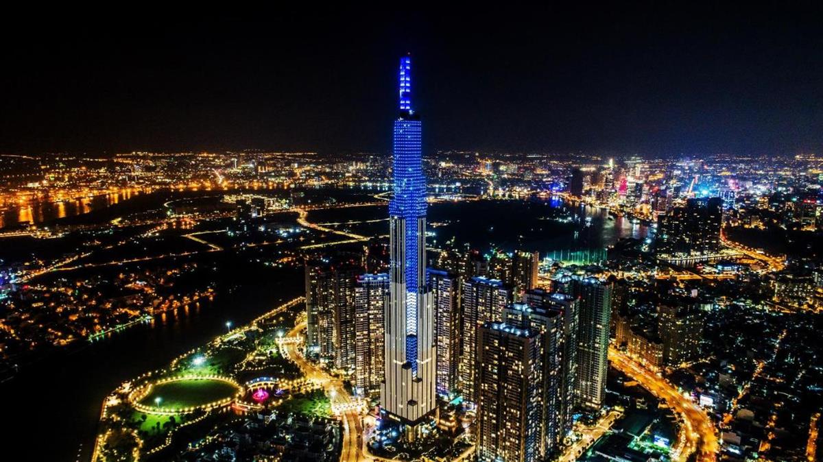 Landmark 81 là địa điểm đi chơi cuối tuần sang trọng về đêm