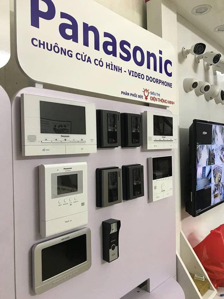 Chuông cửa màn hình thông minh tại Siêu Thị Điện Thông Minh, hỗ trợ kết nối Wi-Fi, điều khiển qua smartphone, dịch vụ lắp đặt chuyên nghiệp và giá cả minh bạch.