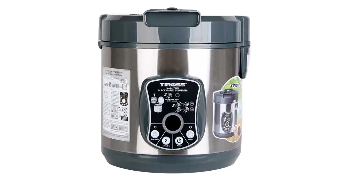 Cận cảnh bảng điều khiển máy làm tỏi đen gia đình Tiross