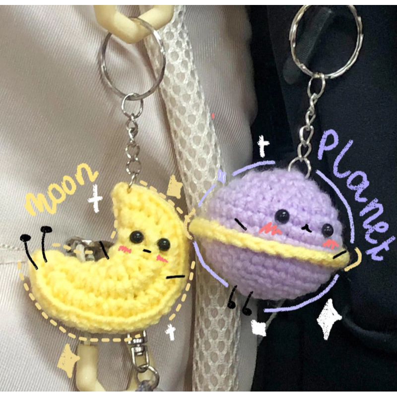 Móc khóa đôi len thủ công mặt trăng hành tinh