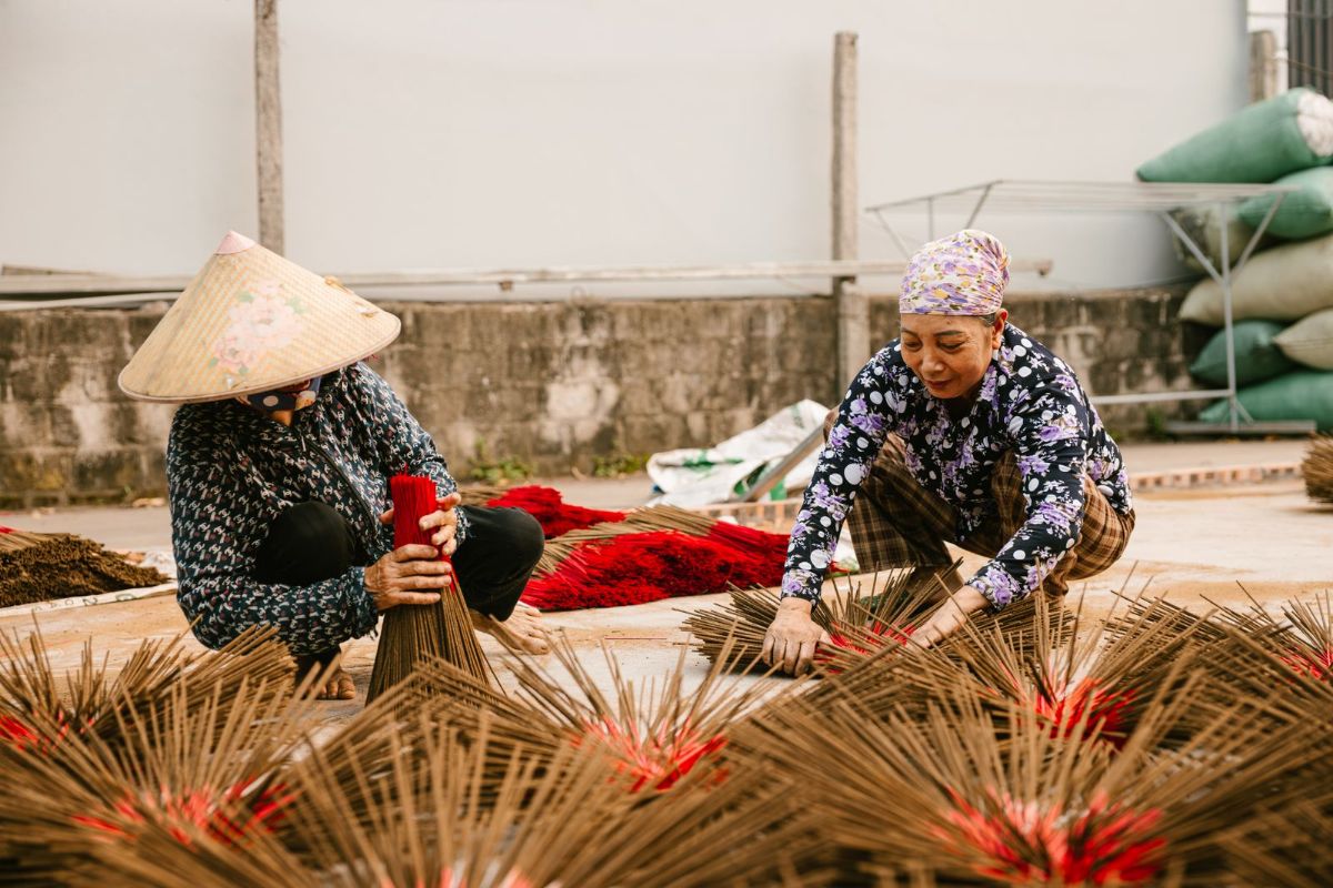 Nhang muỗi thảo mộc ít khói an toàn cho trẻ nhỏ