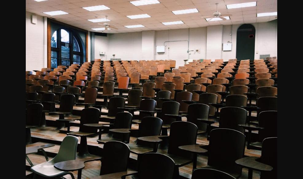 Phòng học lớn rộng rãi tại đại học quốc tế chuẩn mực cao