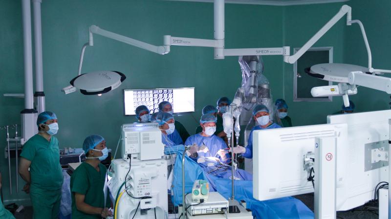 Chuyên khoa cơ xương khớp tại Bệnh viện Nhân dân 115 cung cấp giải pháp toàn diện trong phục hồi chức năng cơ xương khớp, kết hợp điều trị nội khoa, ngoại khoa và vật lý trị liệu.