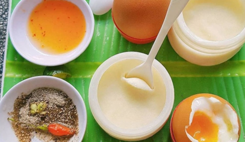 Trứng lòng đào tại quán ăn địa phương Vũng Tàu.