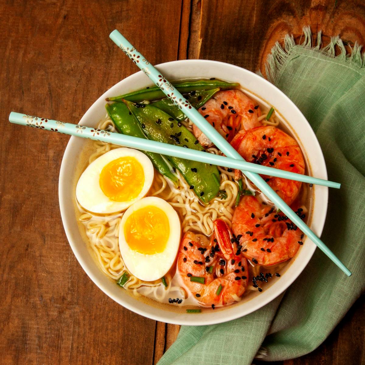 Tô ramen nóng tại quán ăn Nhật Bản TP.HCM