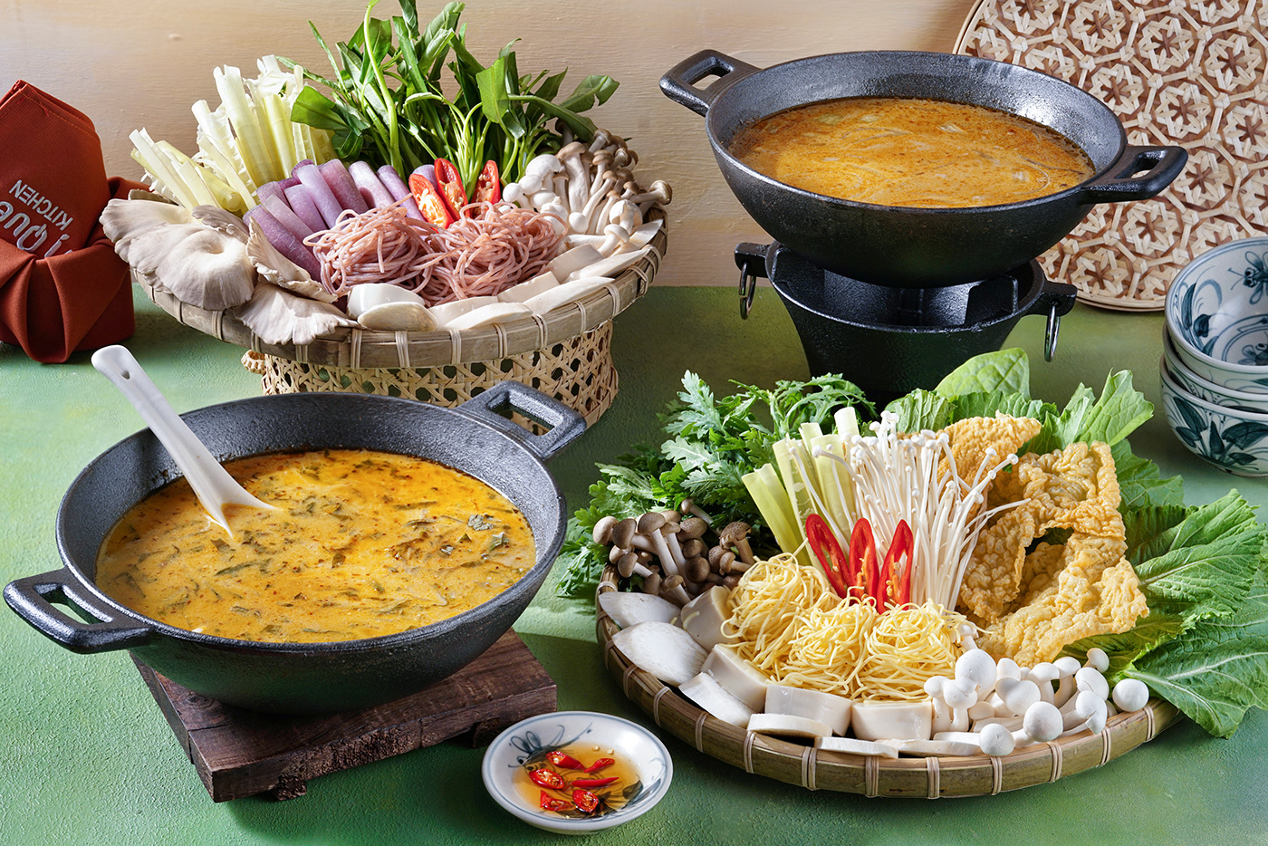 Lẩu nấm thanh đạm tại một quán lẩu