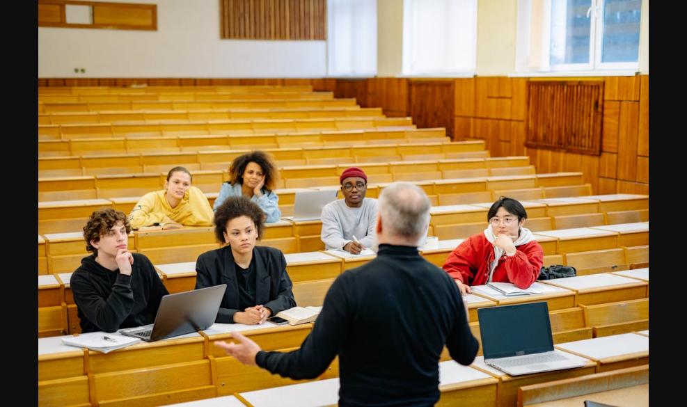 Sinh viên quốc tế đa dạng học tập cùng nhau tại RMIT Nam Sài Gòn