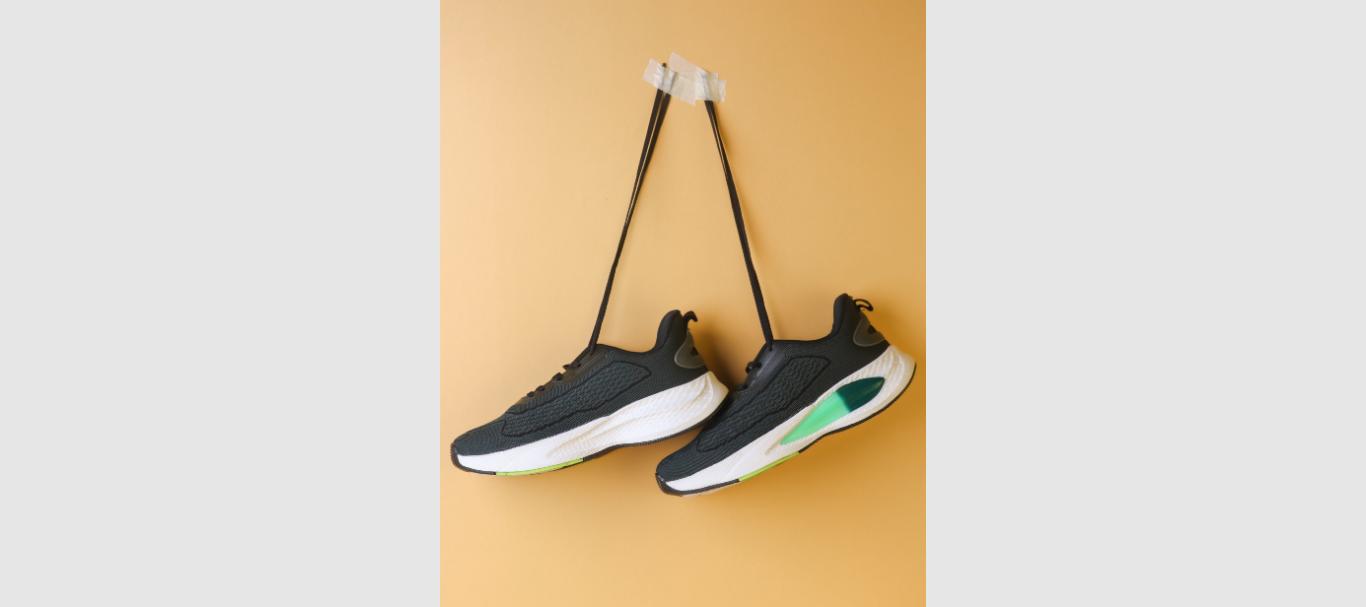 giay sneaker nam dep thiet ke hien dai nang dong
