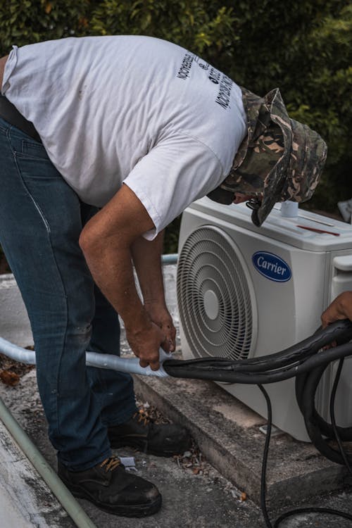 Kiểm tra và nạp gas máy lạnh tại nhà TP.HCM