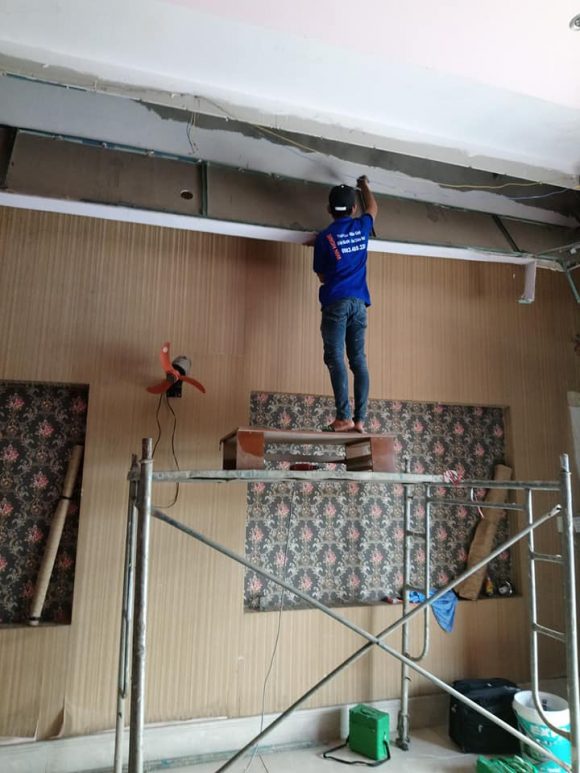Công ty TNHH Xây dựng Hưng Lợi Phát chuyên tập trung vào các dịch vụ thi công và thiết kế hoàn thiện nội ngoại thất trần thạch cao
