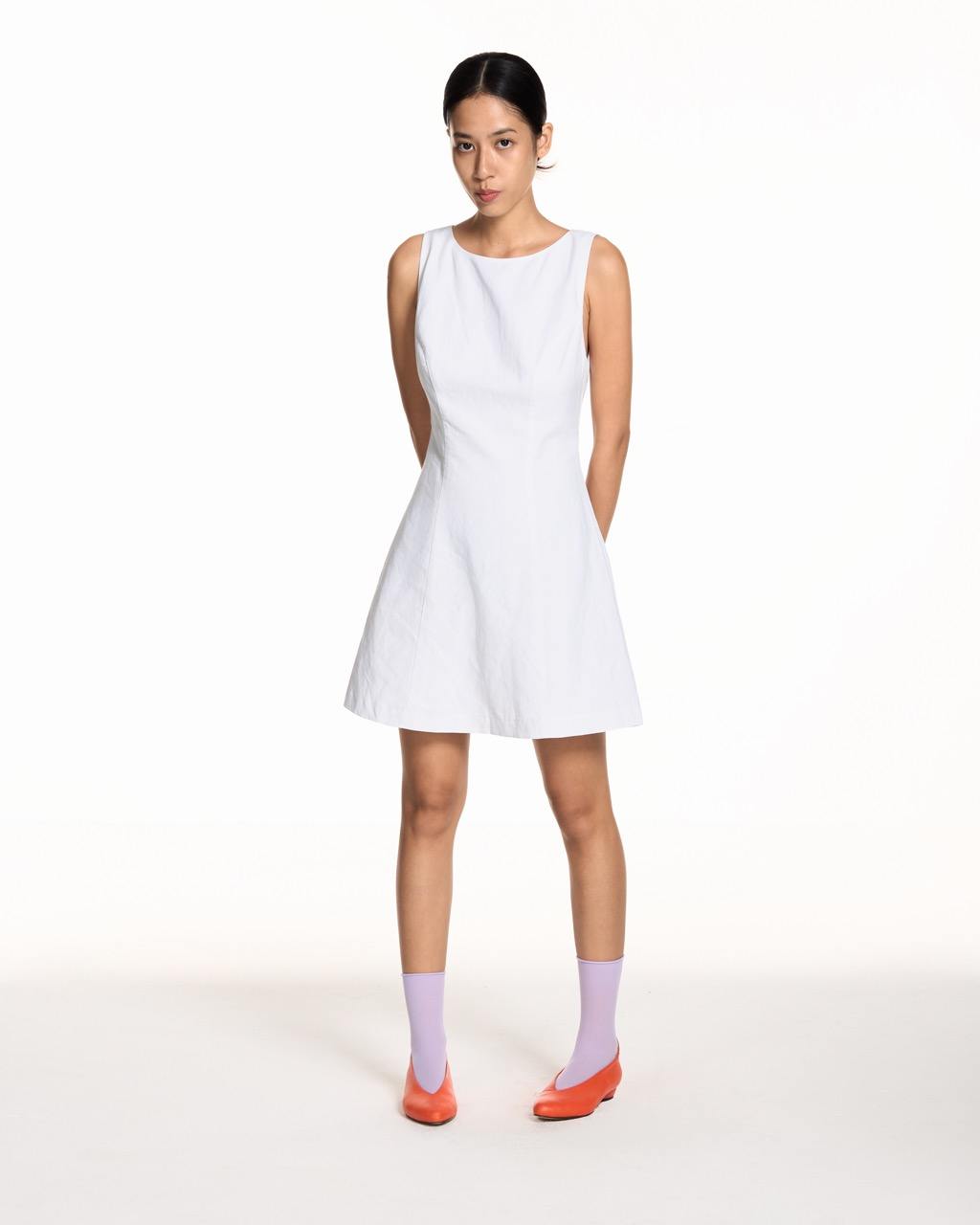 Váy trắng sát nách thời trang nữ tối giản