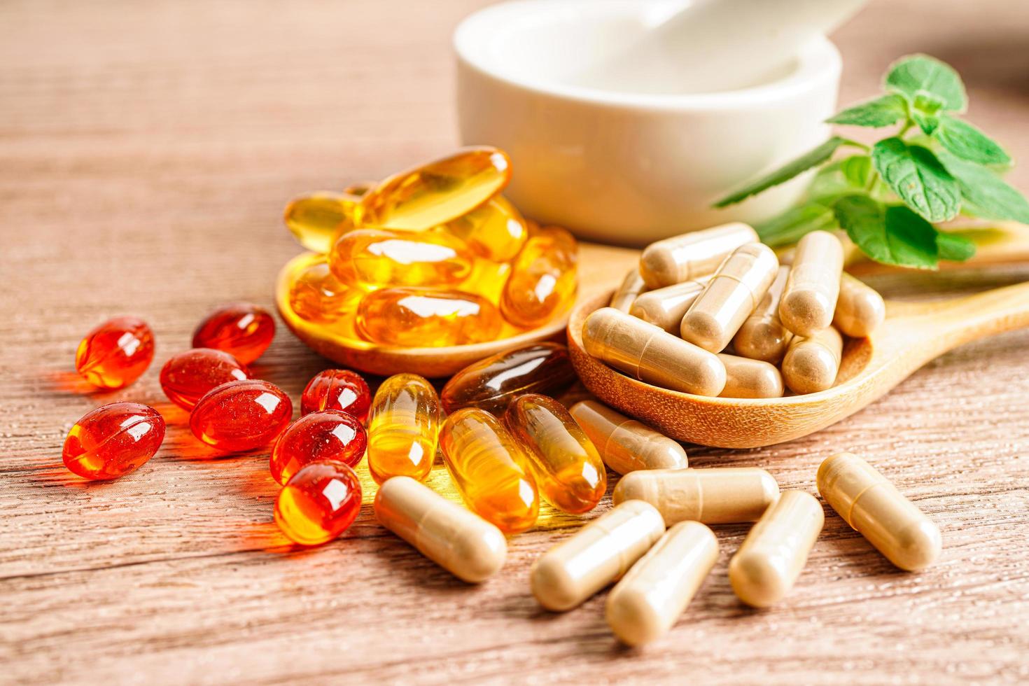 Thực phẩm chức năng chiết xuất từ dầu cá và thảo dược