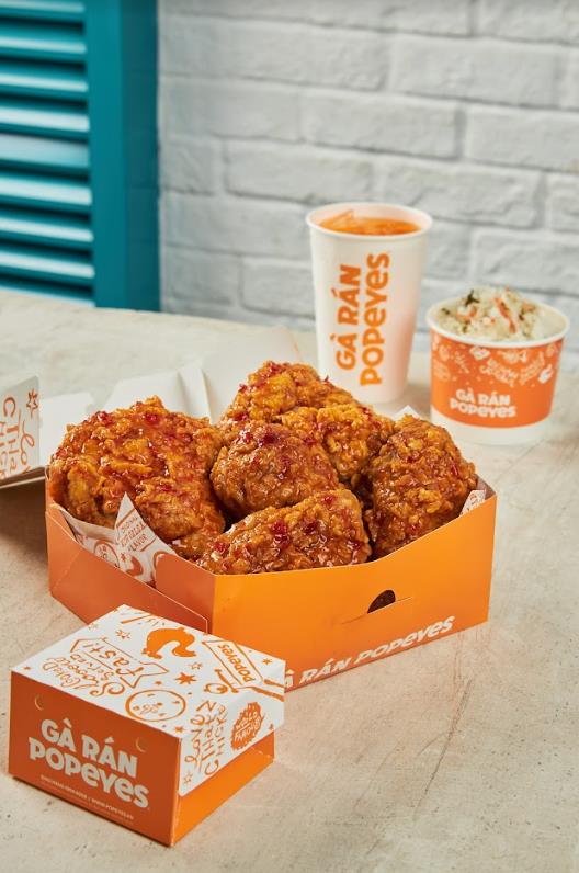 Tiệm gà rán ngon Popeyes hương vị Louisiana Mỹ.